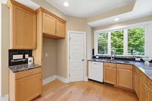 1001 Reaves Dr, Chapel Hill, NC 27516 - Photo 14