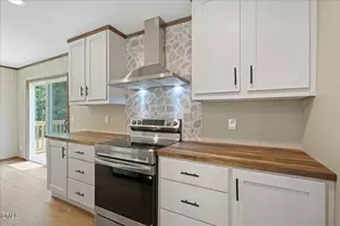 720 Myrtle Rd, Roseboro, NC 28382 - Photo 12