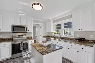 809 Kinsman Ct, Raleigh, NC 27603 - Photo 14