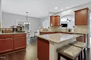 2524 Thorngrove Ct, Fayetteville, NC 28303 - Photo 6