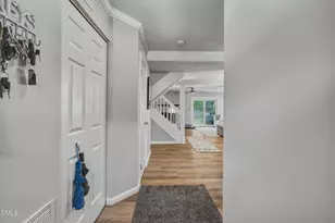 109 Luxon Pl, Cary, NC 27513 - Photo 4