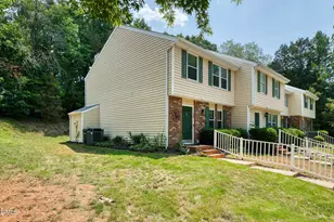 109 Luxon Pl, Cary, NC 27513 - Photo 2