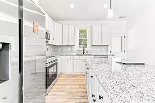309 E Harnett St, Dunn, NC 28334 - Photo 4