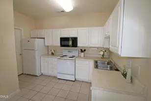 2521 Friedland Pl, Raleigh, NC 27617 - Photo 14