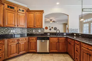 319 Neuse Landing Dr, Clayton, NC 27527 - Photo 4