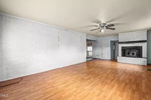 608 Howell St, Selma, NC 27576 - Photo 10