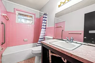 608 Howell St, Selma, NC 27576 - Photo 22