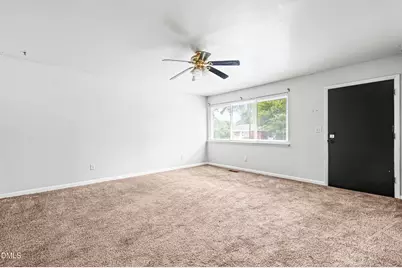 608 Howell Street, Selma, NC 27576 - Photo 6