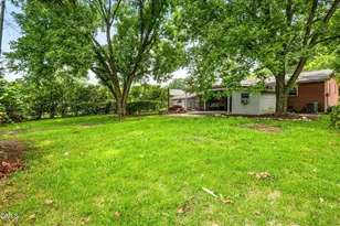 608 Howell St, Selma, NC 27576 - Photo 30