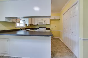 4124 Iverson St, Raleigh, NC 27604 - Photo 20