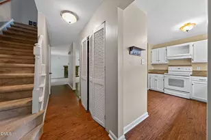 5701 Forest Lawn Ct, Raleigh, NC 27612 - Photo 4