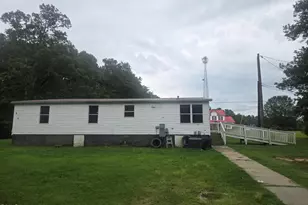 109 Bolton Ln, Warrenton, NC 27589 - Photo 2
