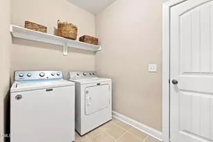 2204 Mills Crest St, Fuquay Varina, NC 27526 - Photo 20