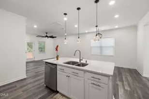 905 Holly Bluff Ln, Durham, NC 27713 - Photo 10