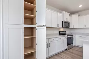 633 Sefton Park Dr, Zebulon, NC 27597 - Photo 10