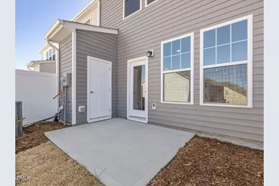 633 Sefton Park Drive, Zebulon, NC 27597 - Photo 16