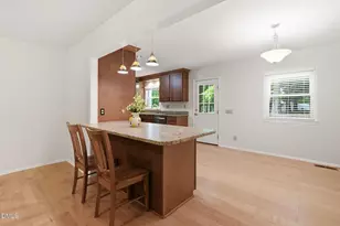 6408 Dixon Dr, Raleigh, NC 27609 - Photo 14