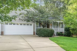 65 Warwick Ct, Clayton, NC 27520 - Photo 2