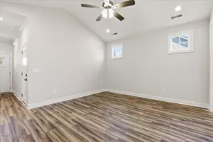 606 S Vance St, Fremont, NC 27830 - Photo 8