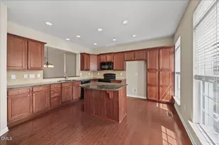8703 Macedonia Lake Dr, Cary, NC 27518 - Photo 6