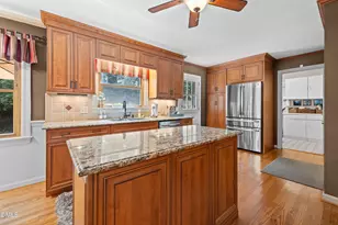 911 Emory Ln, Raleigh, NC 27609 - Photo 20