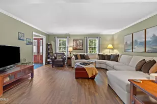 911 Emory Ln, Raleigh, NC 27609 - Photo 8
