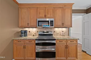 911 Emory Ln, Raleigh, NC 27609 - Photo 18