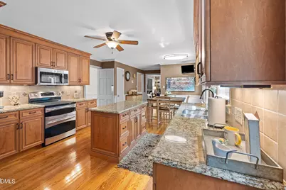 911 Emory Lane, Raleigh, NC 27609 - Photo 22