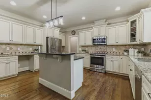 5916 Rounder Ln, Holly Springs, NC 27540 - Photo 4