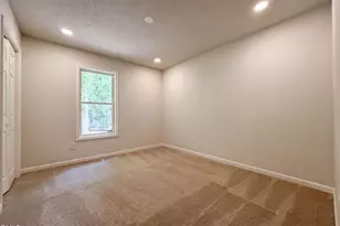 810 Hilltop Cir, Sanford, NC 27332 - Photo 4