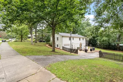 200 Northclift Drive, Raleigh, NC 27609 - Photo 30