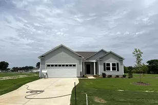 111 Finch Ln, Four Oaks, NC 27524 - Photo 1