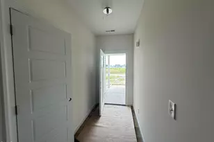 105 Ed Barrow Ln, La Grange, NC 28551 - Photo 2