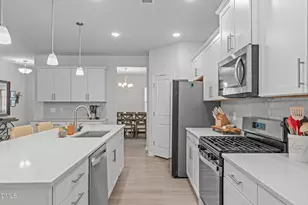 200 Bridle Brk Wy, Fuquay Varina, NC 27526 - Photo 8