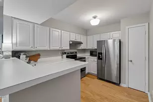 1011 Wirewood Dr, Raleigh, NC 27605 - Photo 12
