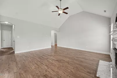 3033 N Kilchattan Drive, Fayetteville, NC 28306 - Photo 10