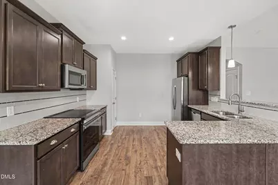 3033 N Kilchattan Drive, Fayetteville, NC 28306 - Photo 12