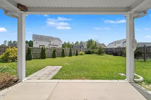 3033 N Kilchattan Dr, Fayetteville, NC 28306 - Photo 28