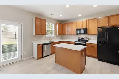 112 Jasper Point Drive, Holly Springs, NC 27540 - Photo 14