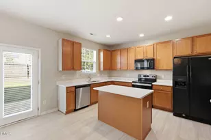 112 Jasper Point Dr, Holly Springs, NC 27540 - Photo 14