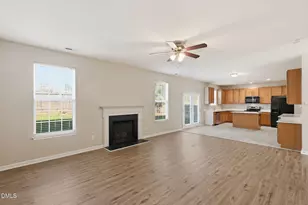 112 Jasper Point Dr, Holly Springs, NC 27540 - Photo 10