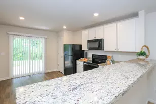 918 E Green St, Franklinton, NC 27525 - Photo 4