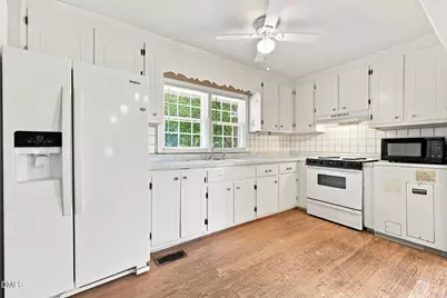 307 E F Street, Erwin, NC 28339 - Photo 16