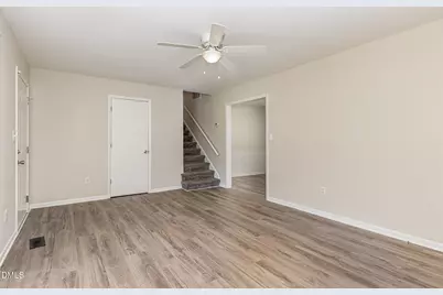 806 Primrose Street, Selma, NC 27576 - Photo 6