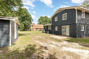 806 Primrose St, Selma, NC 27576 - Photo 22