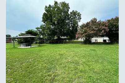 205 Cloverdale Drive, Smithfield, NC 27577 - Photo 4