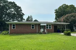 205 Cloverdale Dr, Smithfield, NC 27577 - Photo 1