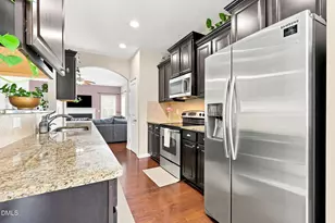 1922 Hinswood Cir, Fuquay Varina, NC 27526 - Photo 8