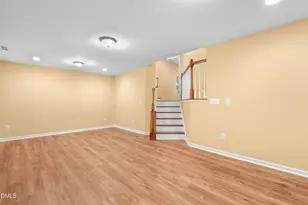 892 Queen City Cres, Apex, NC 27523 - Photo 8