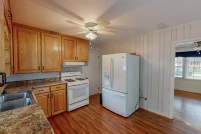 907 Frank Street, Roxboro, NC 27573 - Photo 10